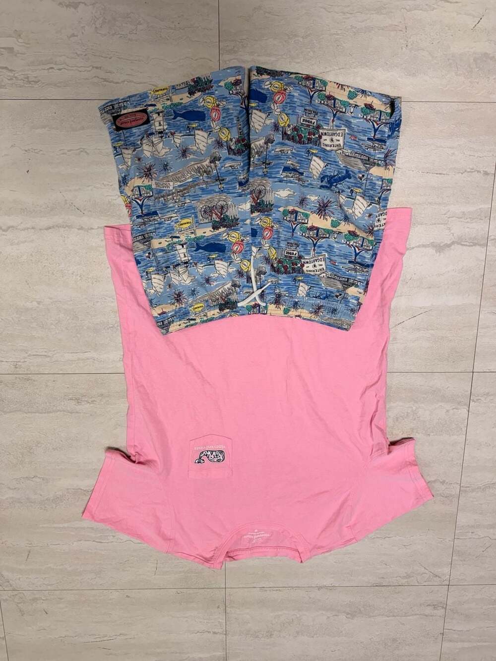 Vineyard Vines Men's Pink Whale Logo Pocket T-Shirt and Edgartown Print Swim Tru